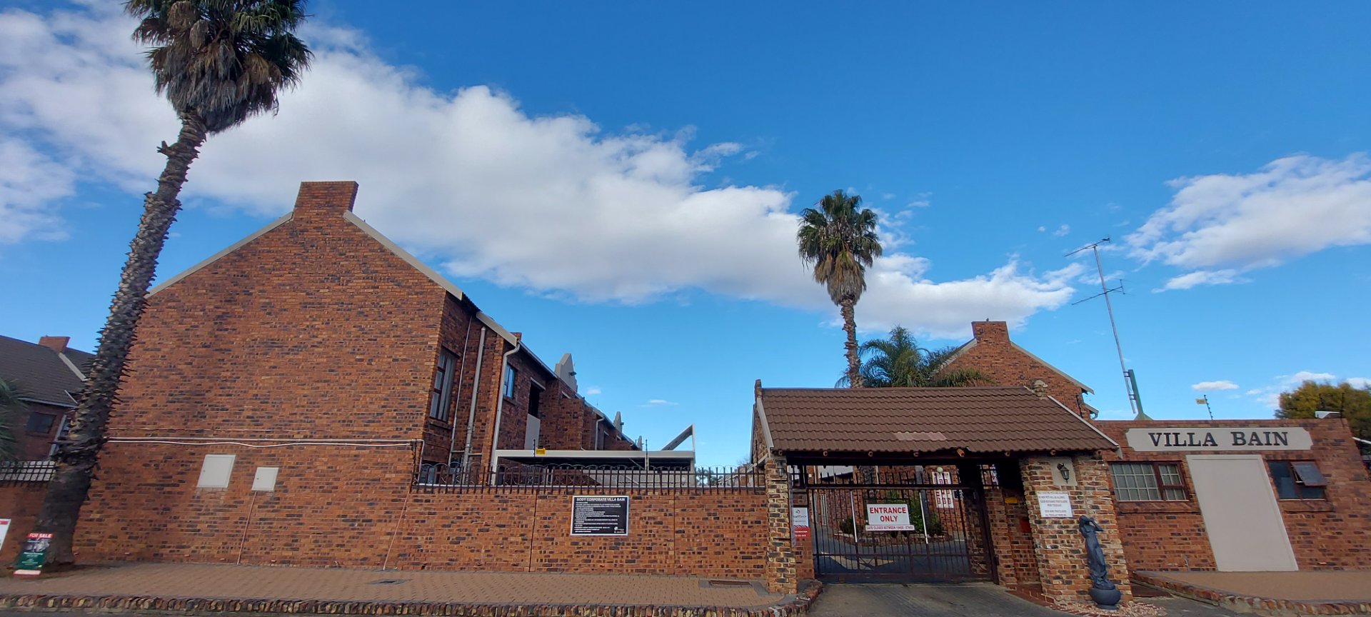 2 Bedroom Property for Sale in Langenhovenpark Free State